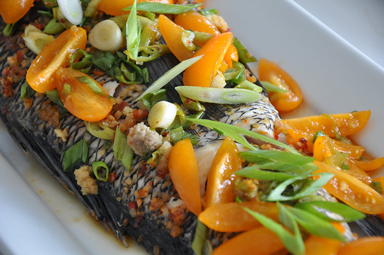 steamed fish with tomatos and scallions